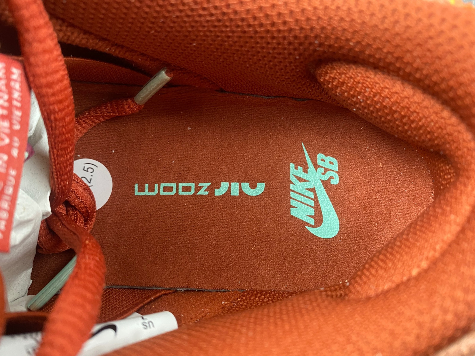 Nike SB Dunk Low “Mystic Red” DV5429-601