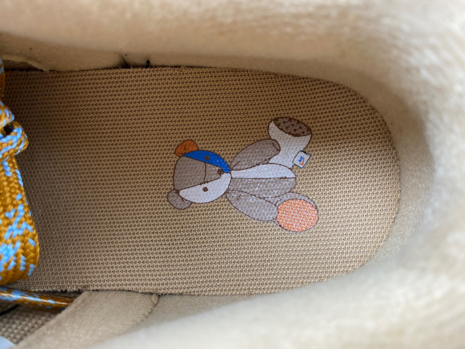 Nike Dunk Low “Teddy Bear” DZ5350-288