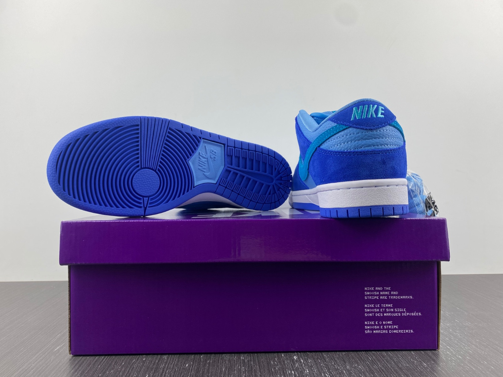 Nike SB Dunk Low pro Blue Raspberry DM0807-400