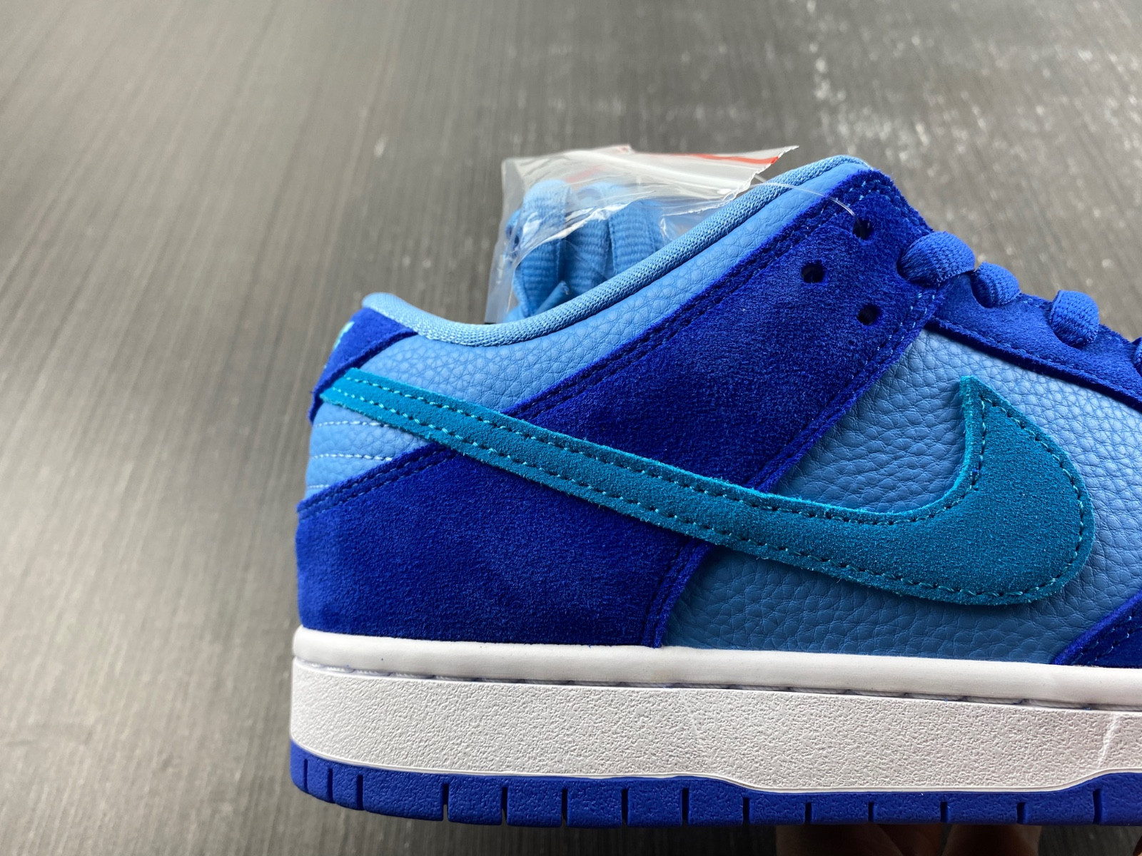Nike SB Dunk Low pro Blue Raspberry DM0807-400