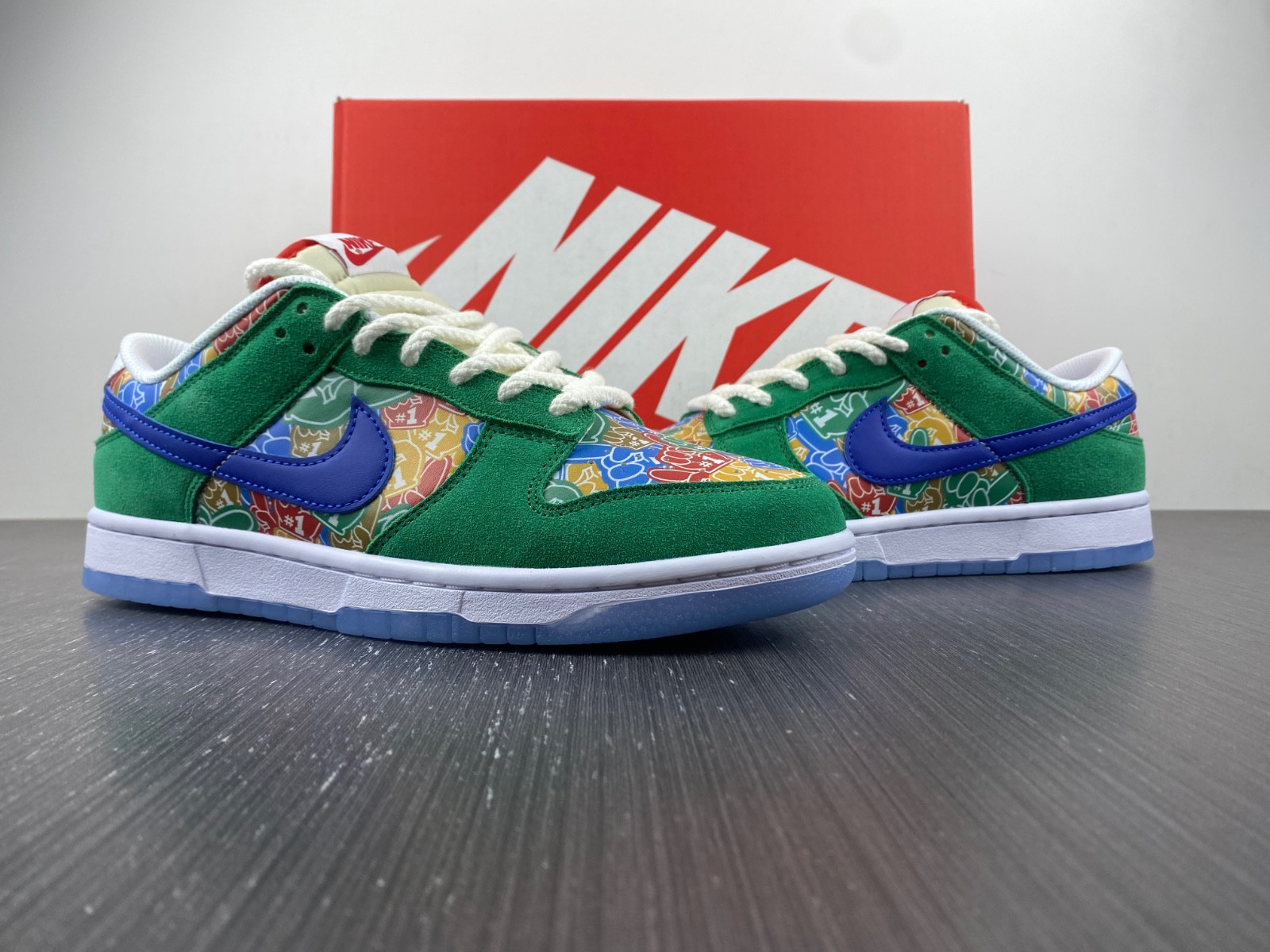 Nike Dunk Low “Foam Finger” DZ5184-300