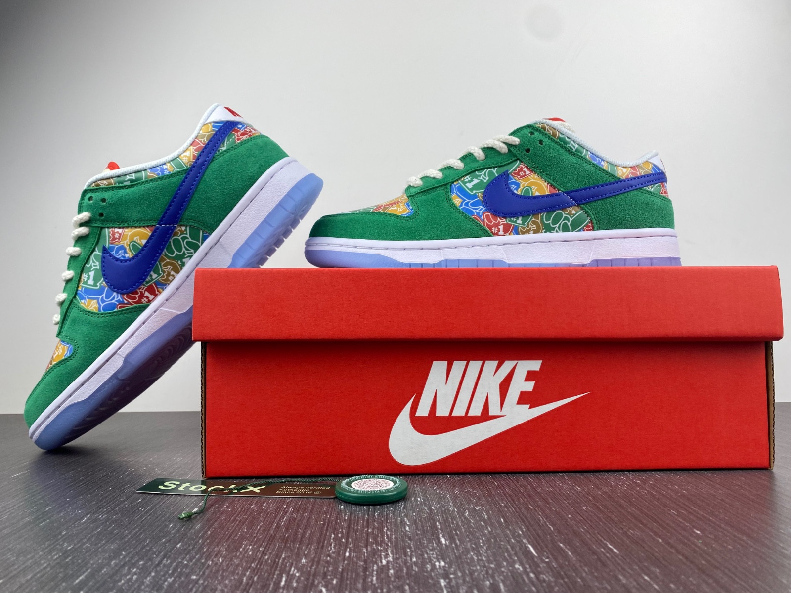 Nike Dunk Low “Foam Finger” DZ5184-300