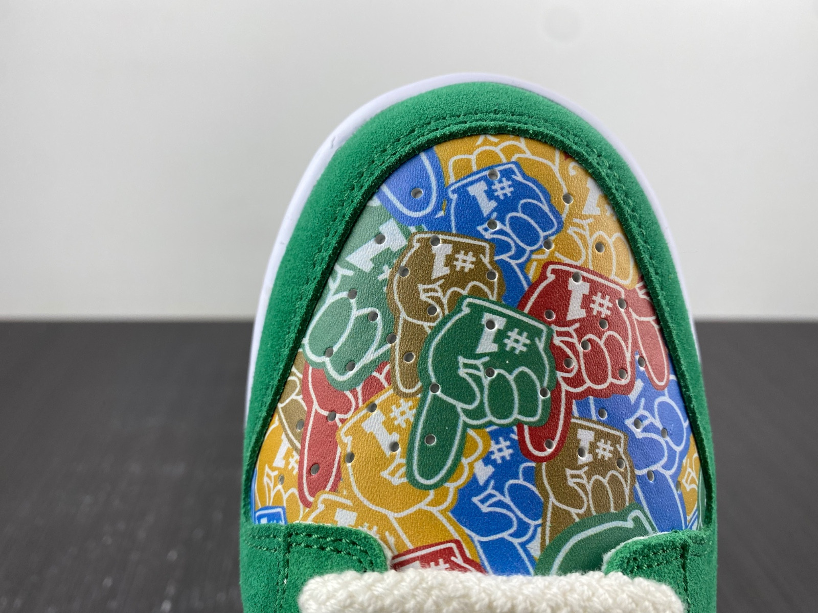 Nike Dunk Low “Foam Finger” DZ5184-300