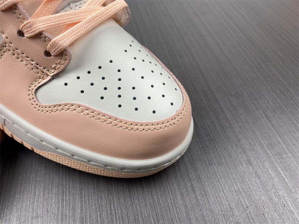 Nike Dunk High WMNS “Crimson Tint” DD1869-104