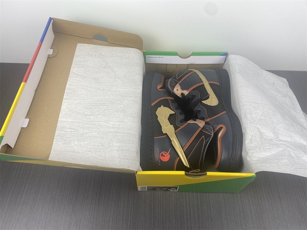 Gundam x Nike SB Dunk High DH7717-400