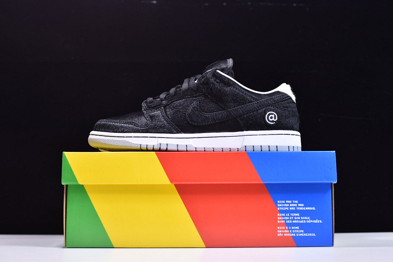 Medicom Toy x Nike SB Dunk Low CZ5127-001