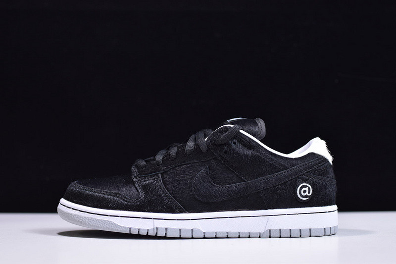 Medicom Toy x Nike SB Dunk Low CZ5127-001