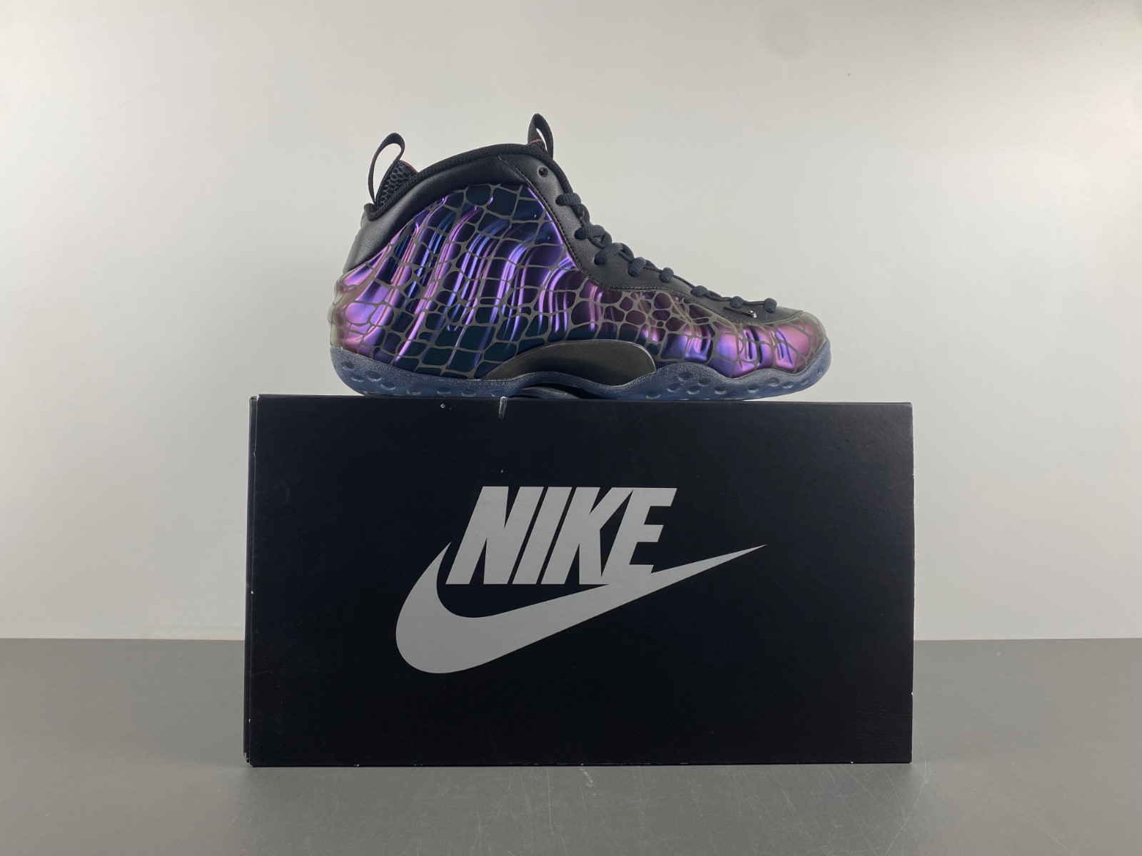 Nike Air Foamposite FQ9050-400