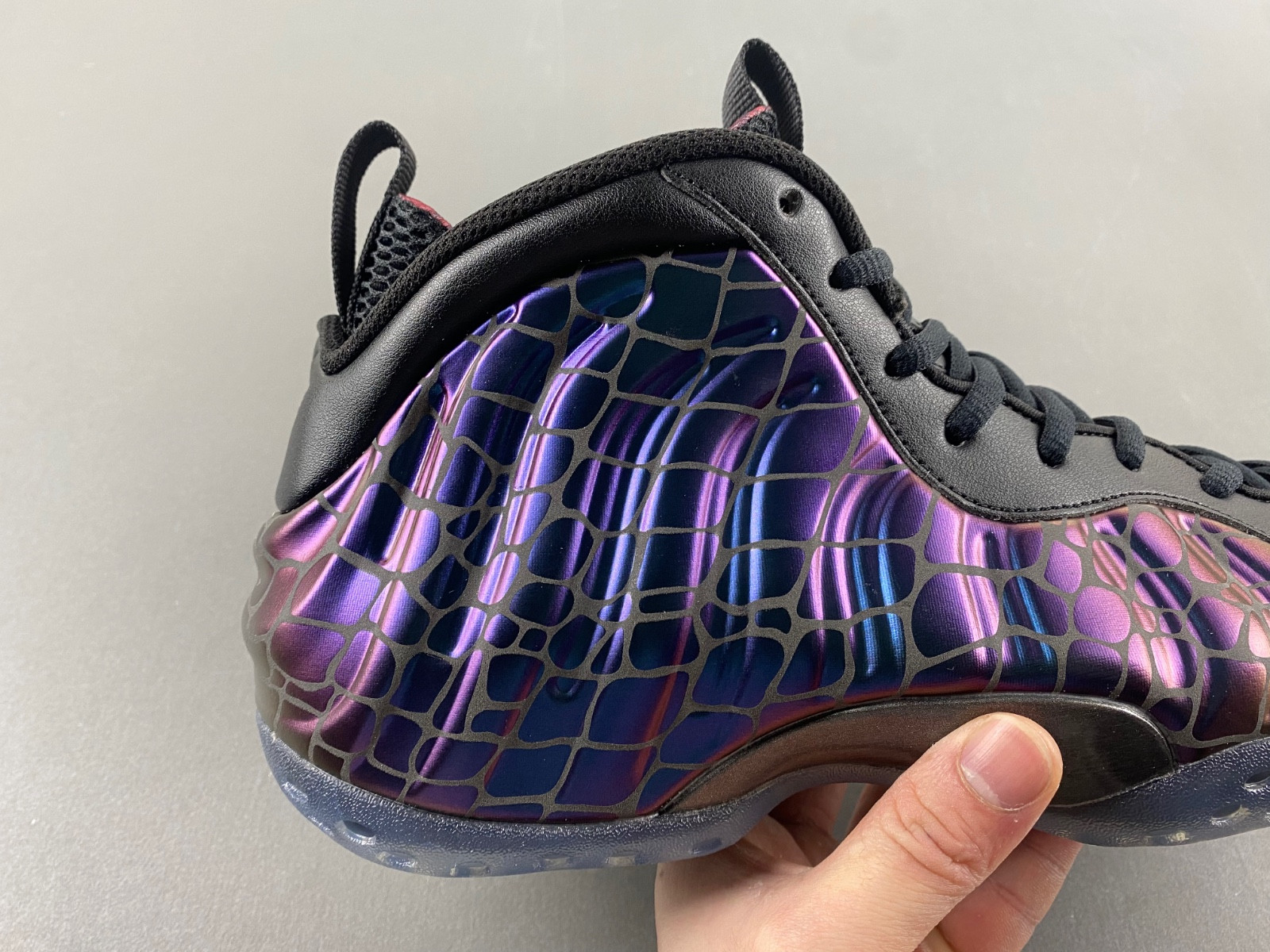 Nike Air Foamposite FQ9050-400