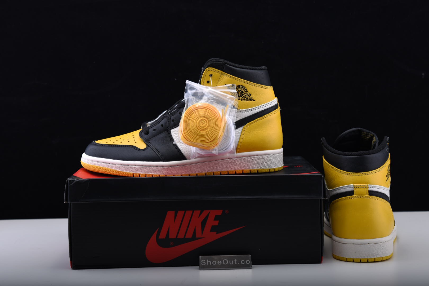 Air Jordan 1 Retro High OG “Yellow Toe” AR1020-700