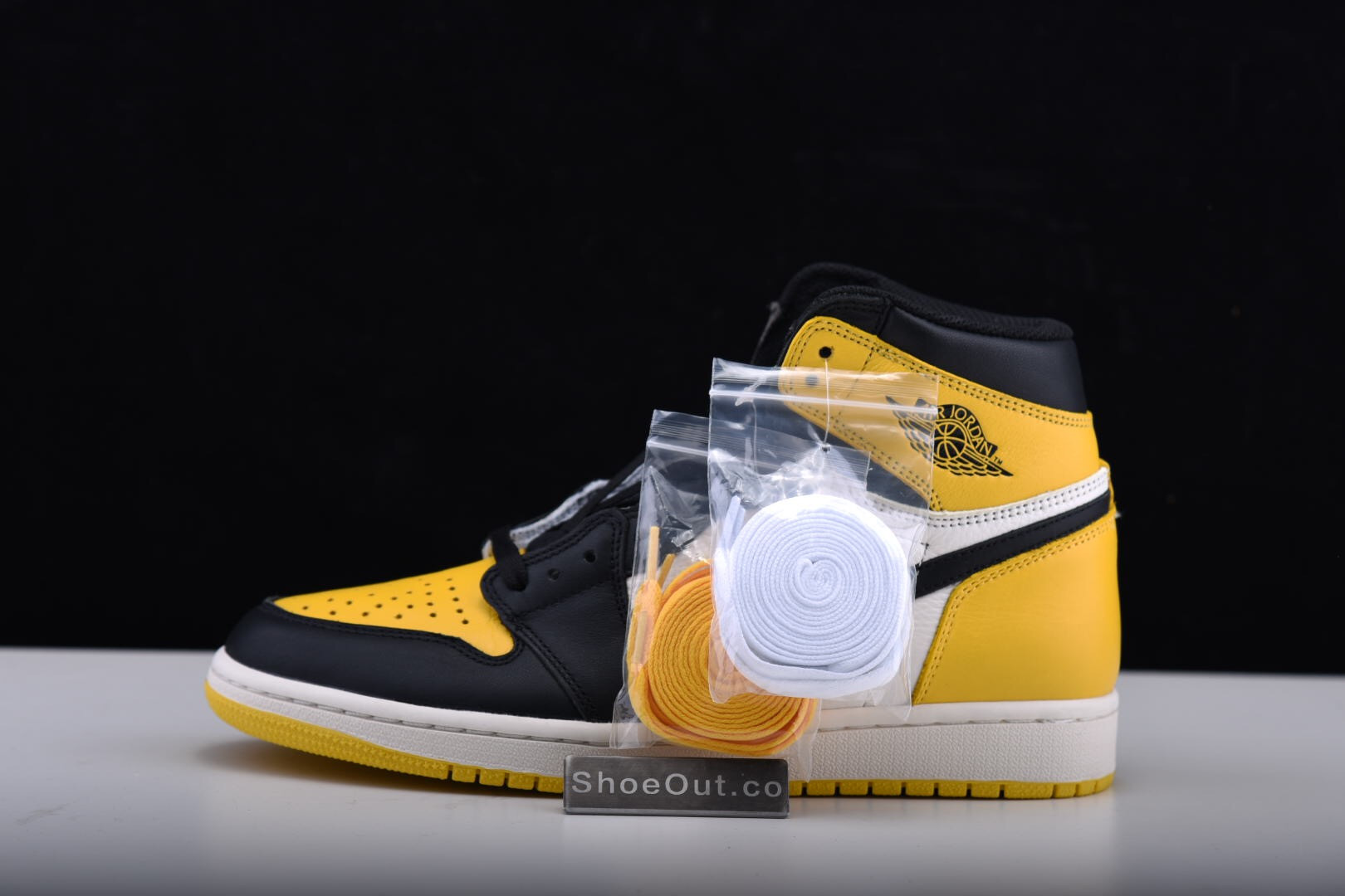 Air Jordan 1 Retro High OG “Yellow Toe” AR1020-700