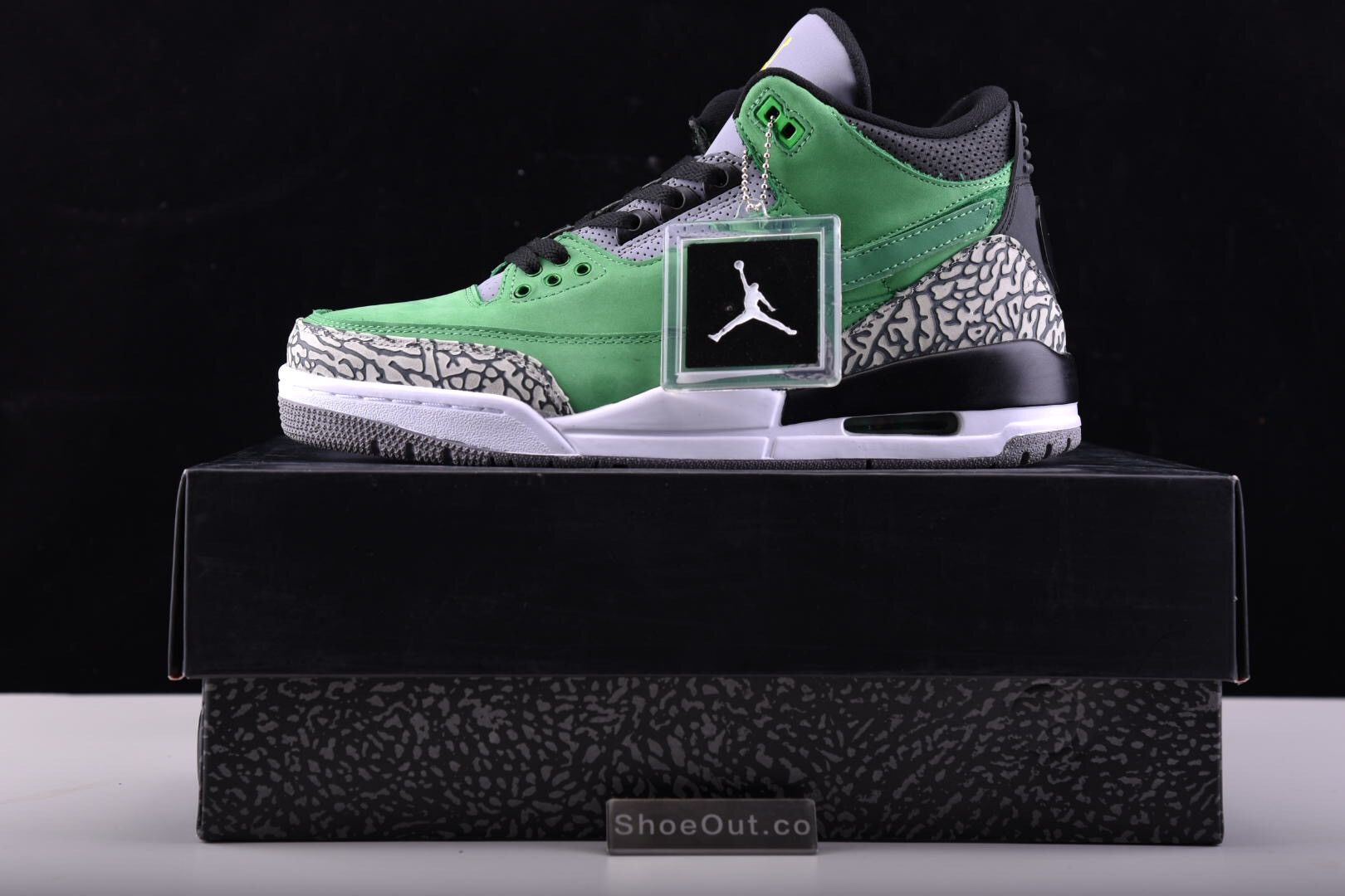 Air Jordan 3 Retro Tinker Oregon Ducks PE shoes