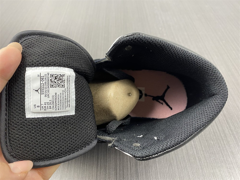 Nike Air Jordan 1 Mid 555112-061