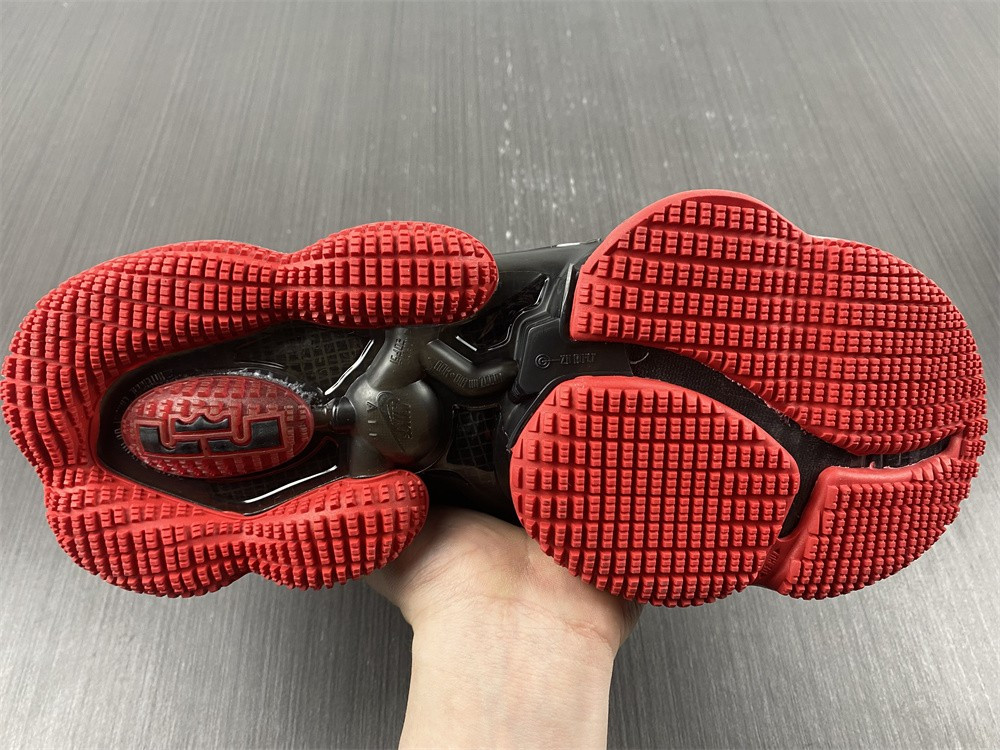 Nike LeBron 19 “Bred” CZ0203-001