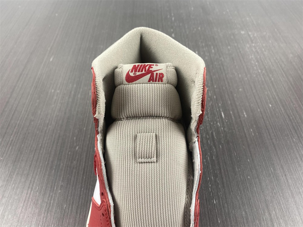 Air Jordan 1 High OG WMNS “Newstalgia” DJ4891-061