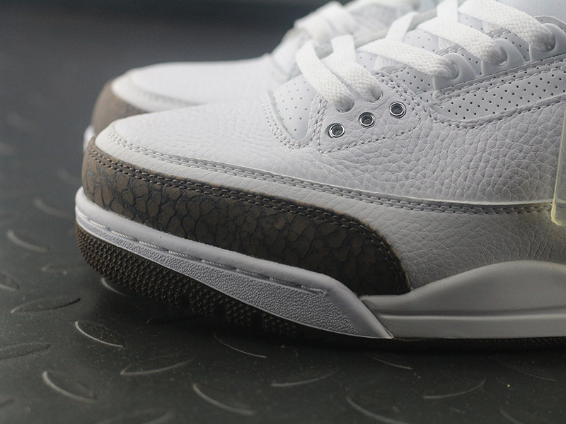 Jordan 3 Retro Mocha (2018) 136064-122