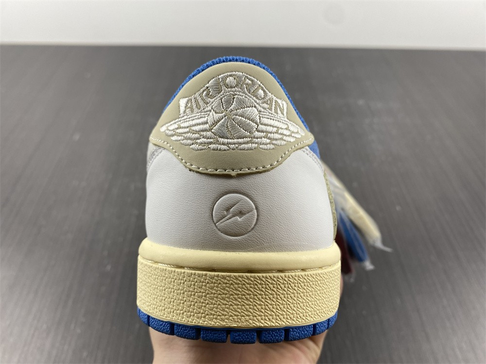 Air Jordan 1 Low CQ4277-212