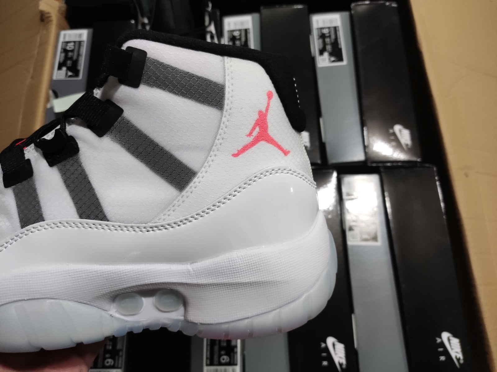 Air Jordan 11 Adapt white (CN Plug) DD3522-100