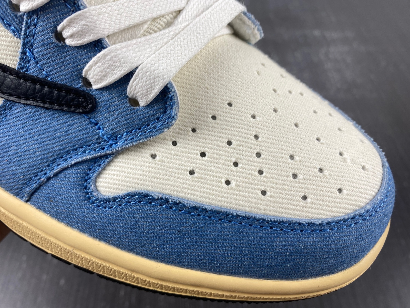 Travis Scott x Air Jordan 1 Low DM7866-992