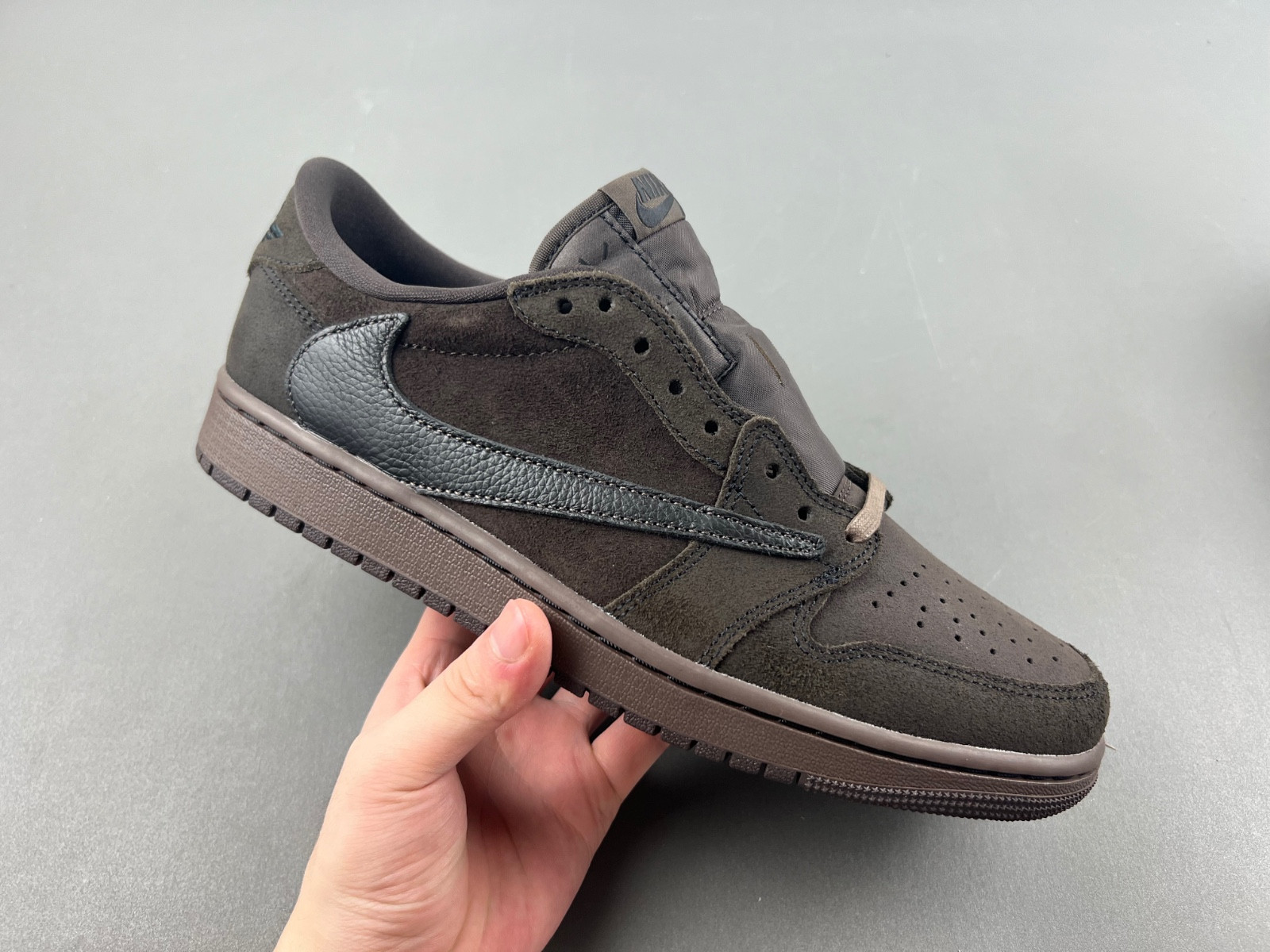 Travis Scott x Air Jordan 1 Low DM7866-202