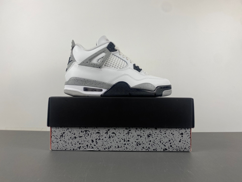Air Jordan 4 “White Cement” 2025 FV5029-100