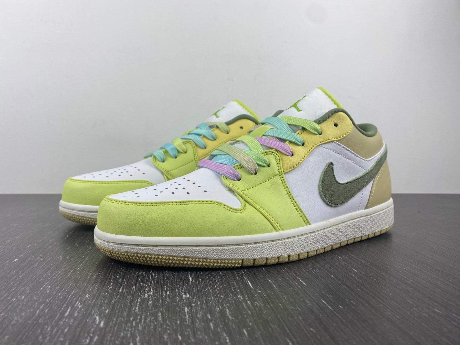 Jordan 1 Low Sail White Oil Green (W) FD9906-131