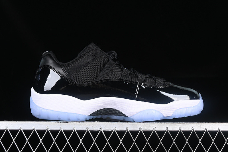 AIR JORDAN 11 RETRO LOW SPACE JAM FV5104-004