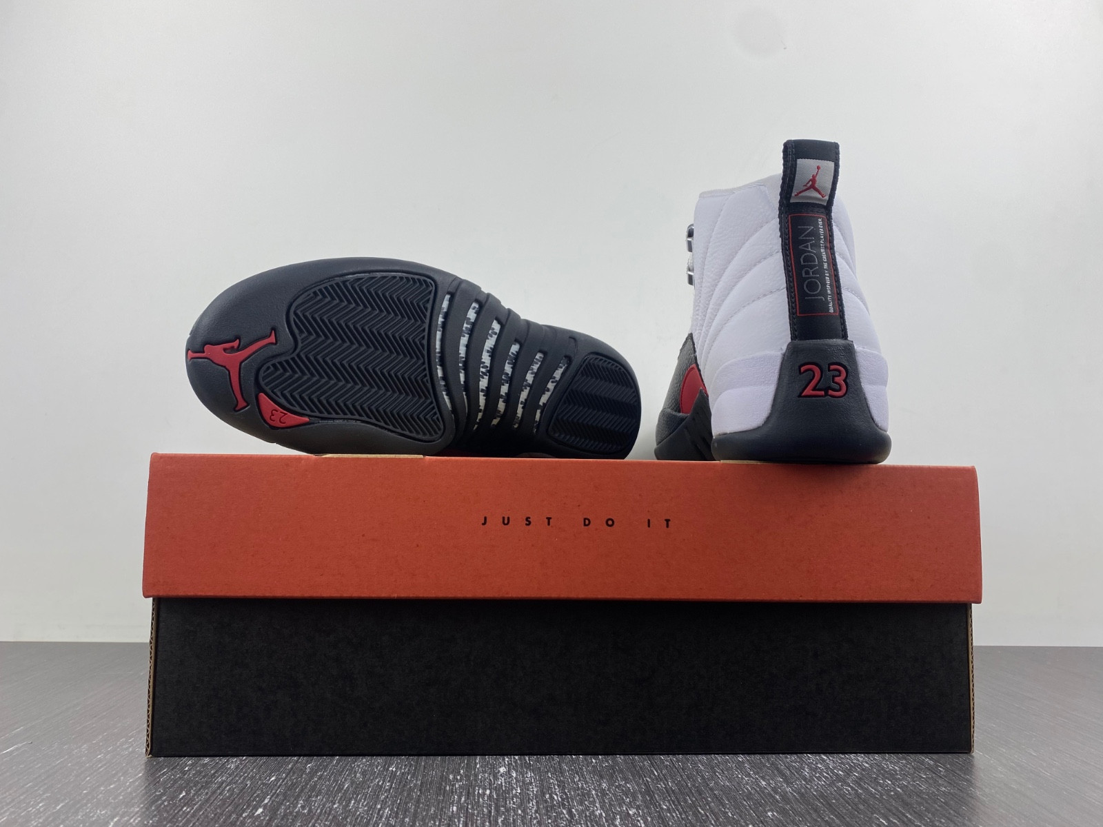 Air Jordan 12 CT8013-162