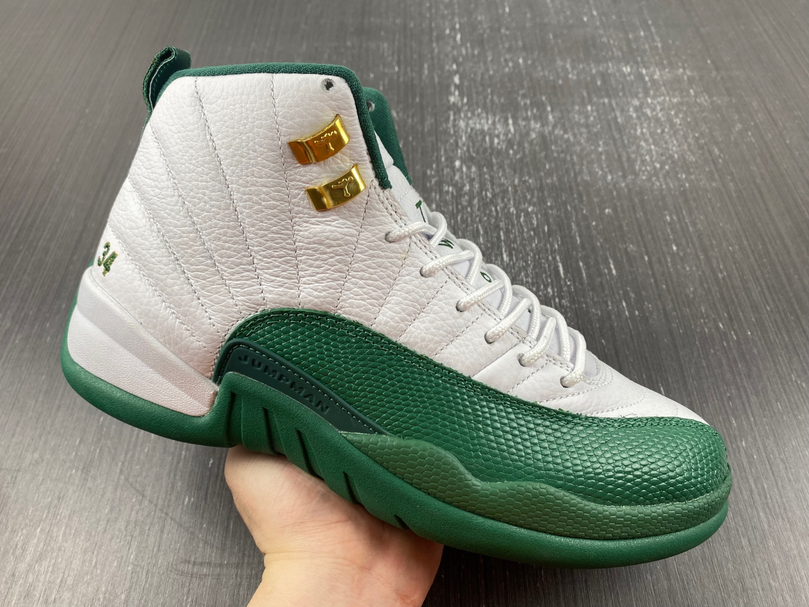 Jordan 12 136001-063