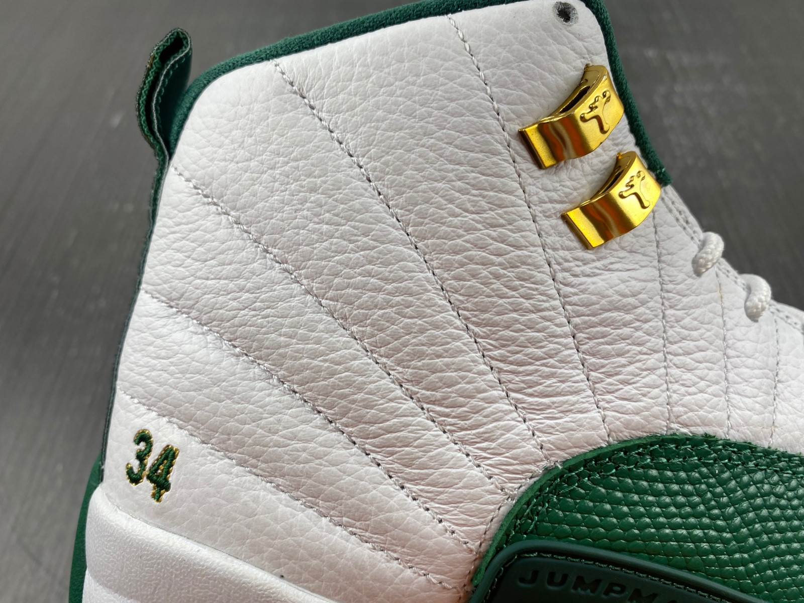 Jordan 12 136001-063