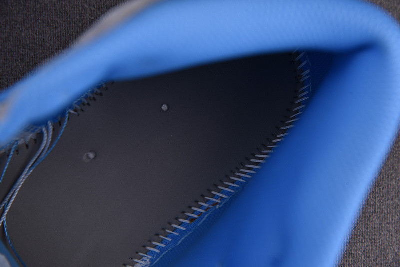 Air Jordan 1 Mid “University Blue” DX9276-100