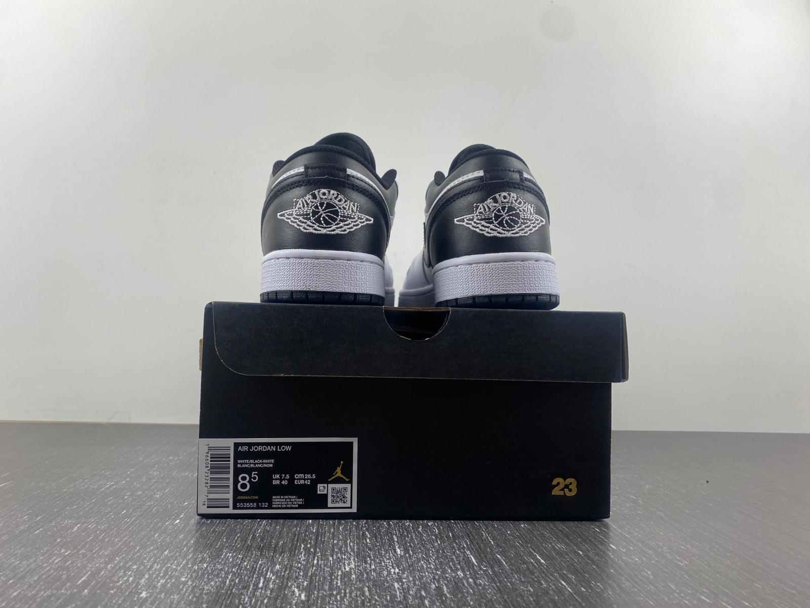 Air Jordan 1 Low 553558-132