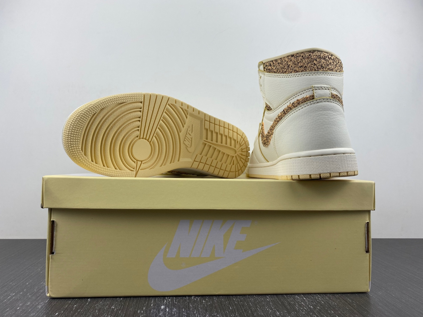 Air Jordan 1 High OG “Craft” FD8631-100