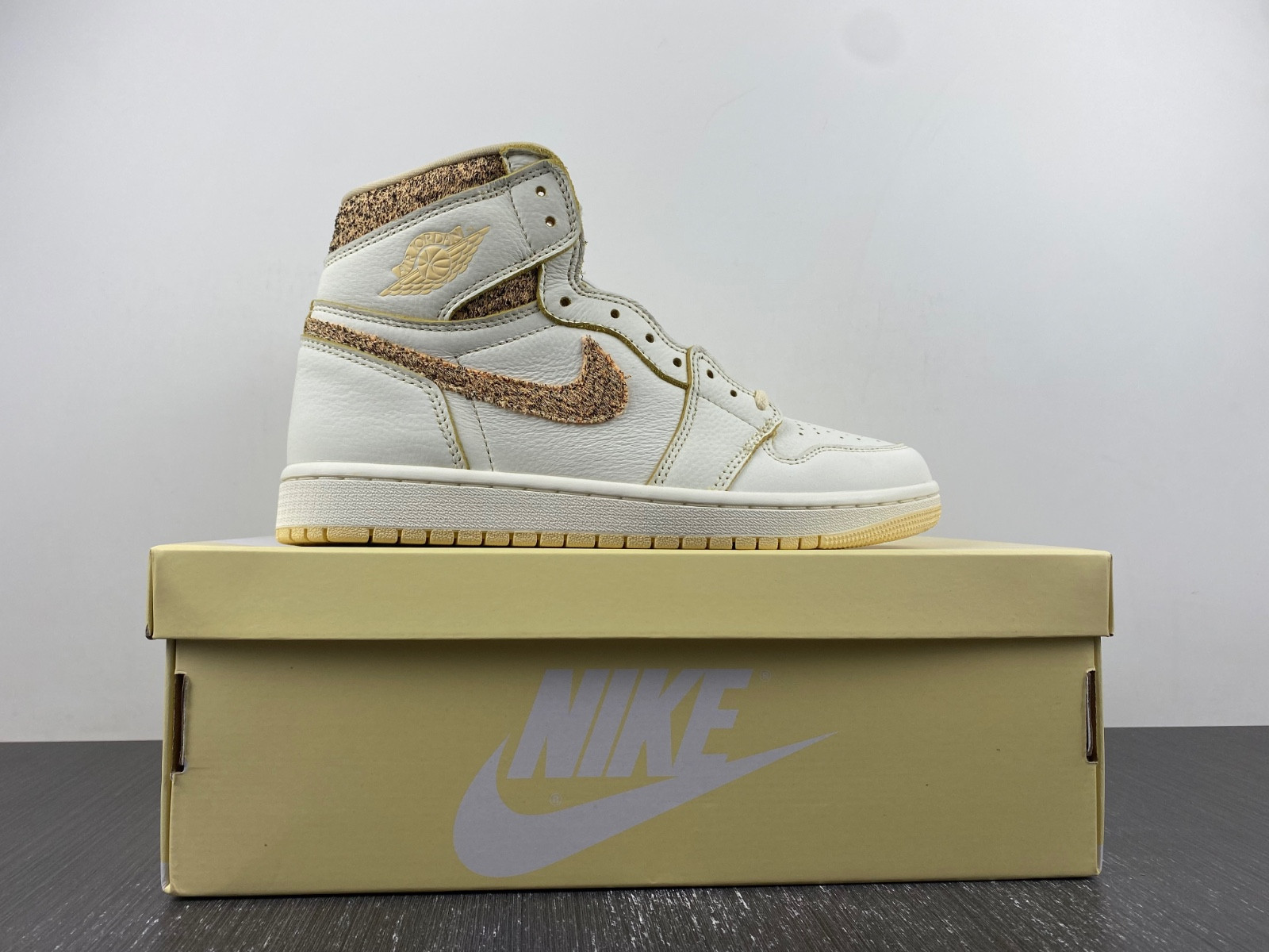 Air Jordan 1 High OG “Craft” FD8631-100