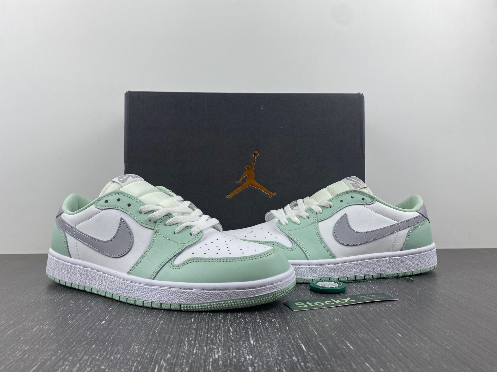 Jordan 1 Retro Low CZ0796-100
