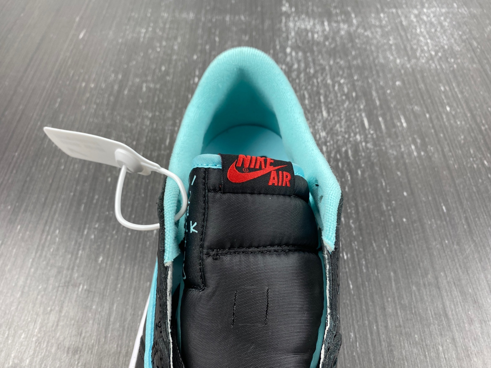 Travis Scott x Air Jordan 1 Low DM7866-701