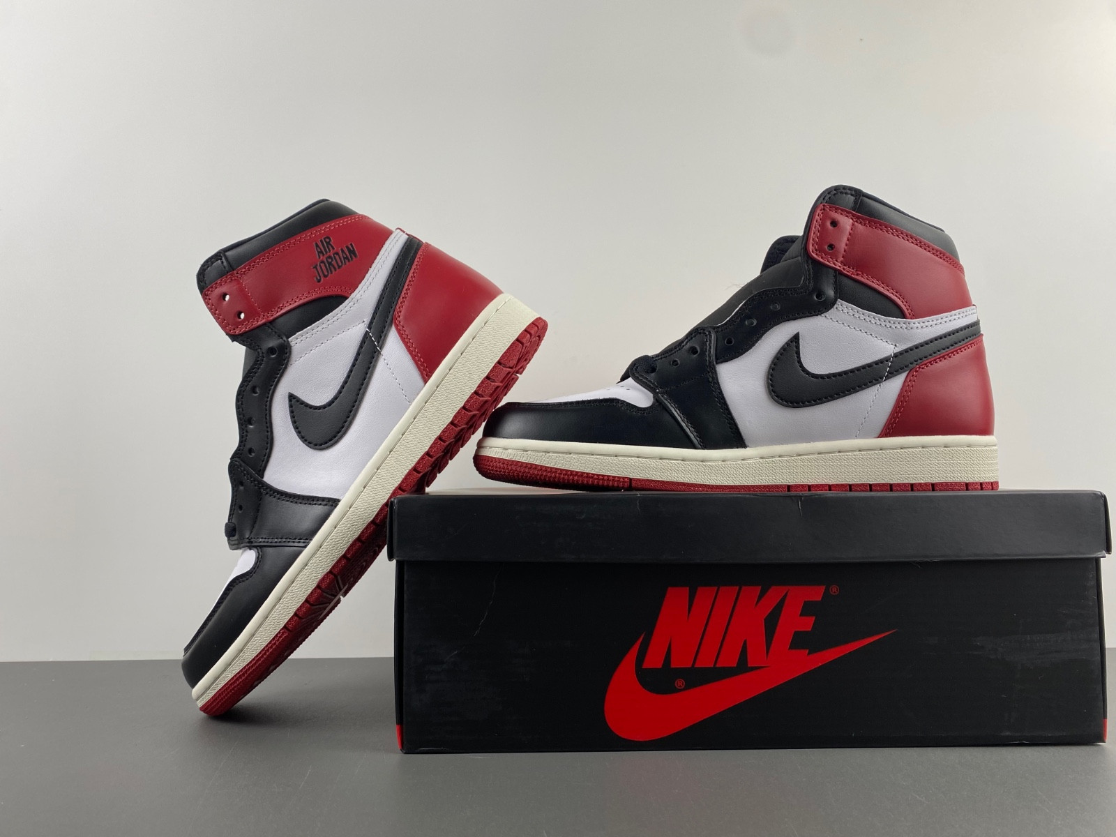 Air Jordan 1 High OG “Black Toe Reimagined” DZ5485-106