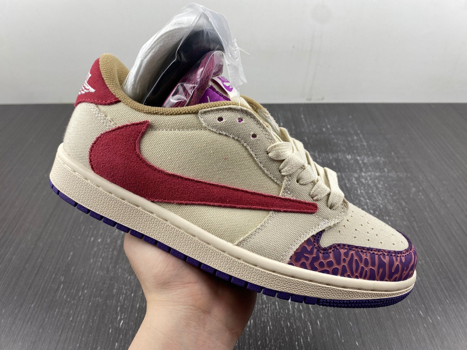 Travis Scott x Air Jordan 1 Low DM7866-952