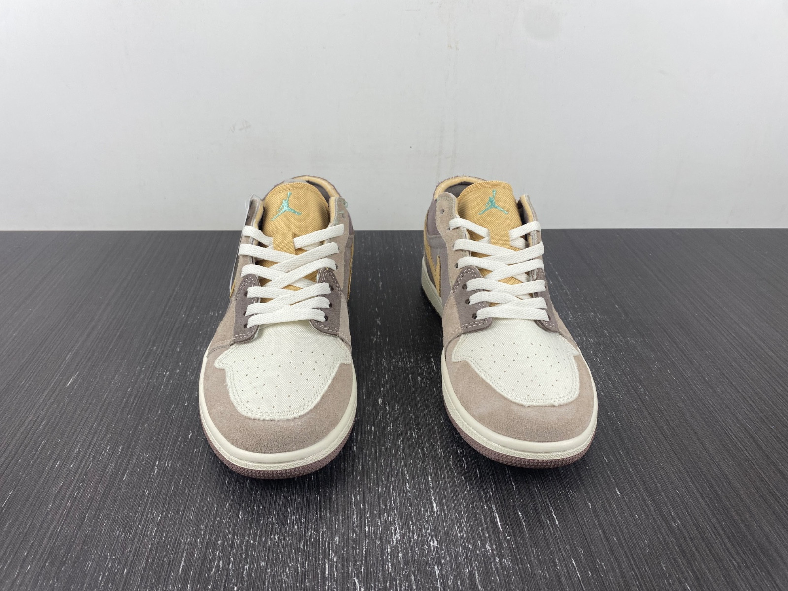 Air Jordan 1 Low SE Craft “Taupe Haze” DN1635-200