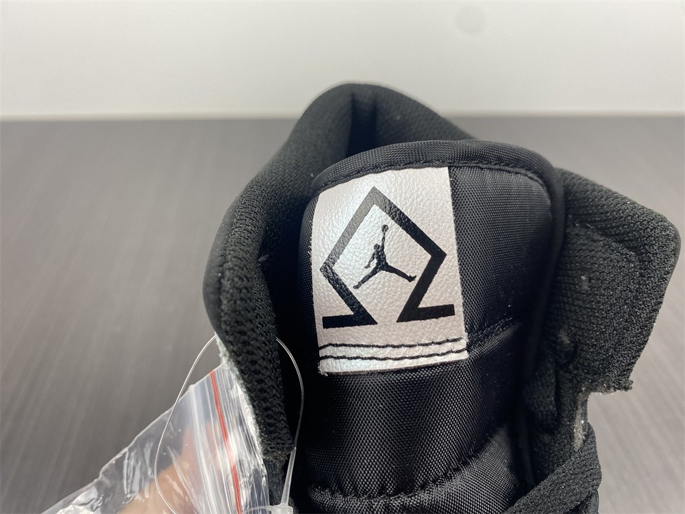 Air Jordan 1 Mid “Diamond Shorts