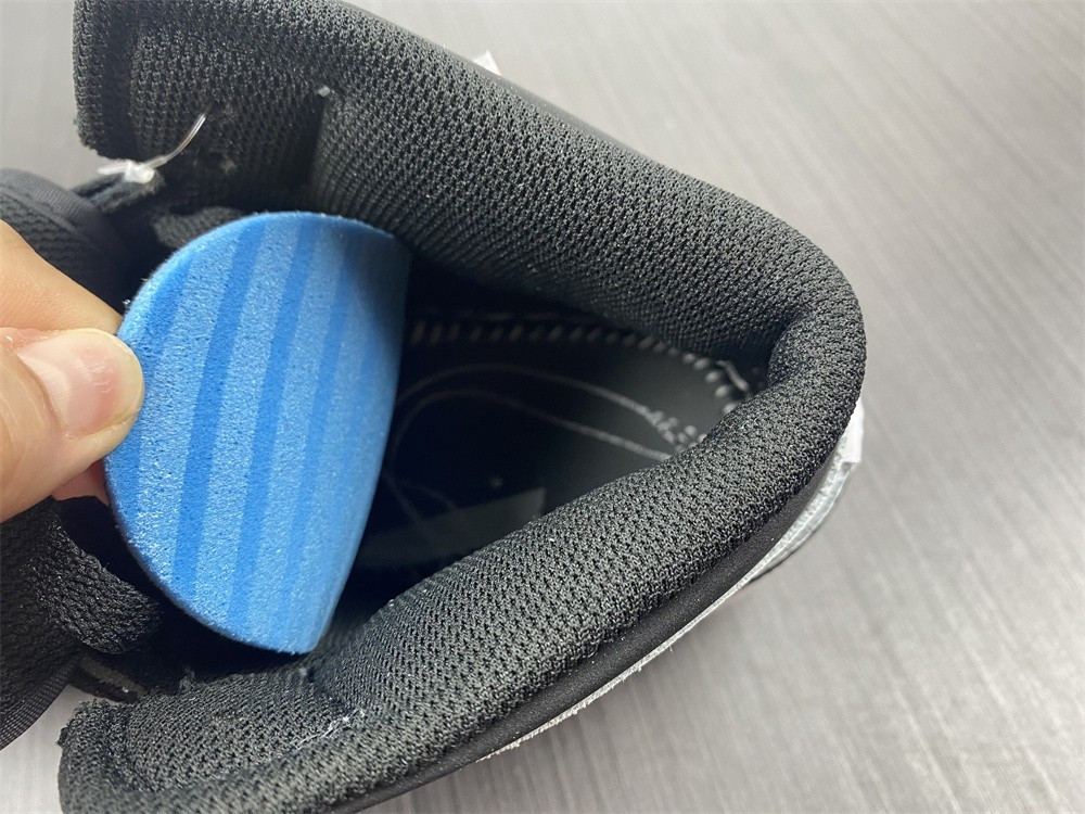 Air Jordan 1 Mid “Diamond Shorts