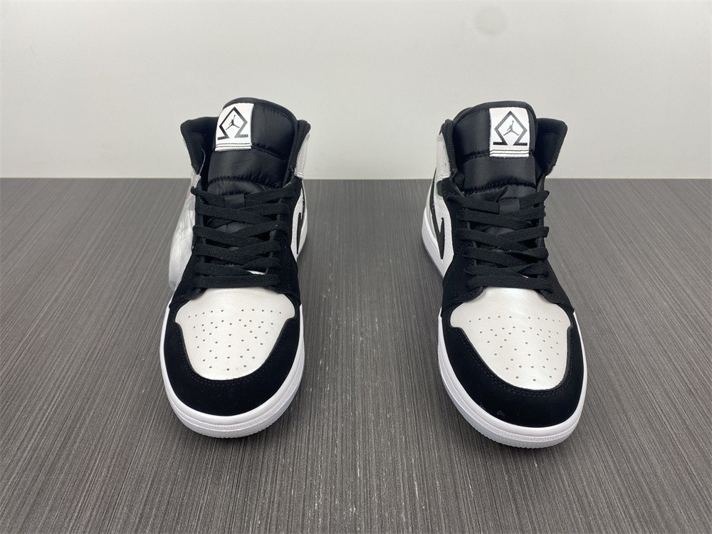 Air Jordan 1 Mid “Diamond Shorts