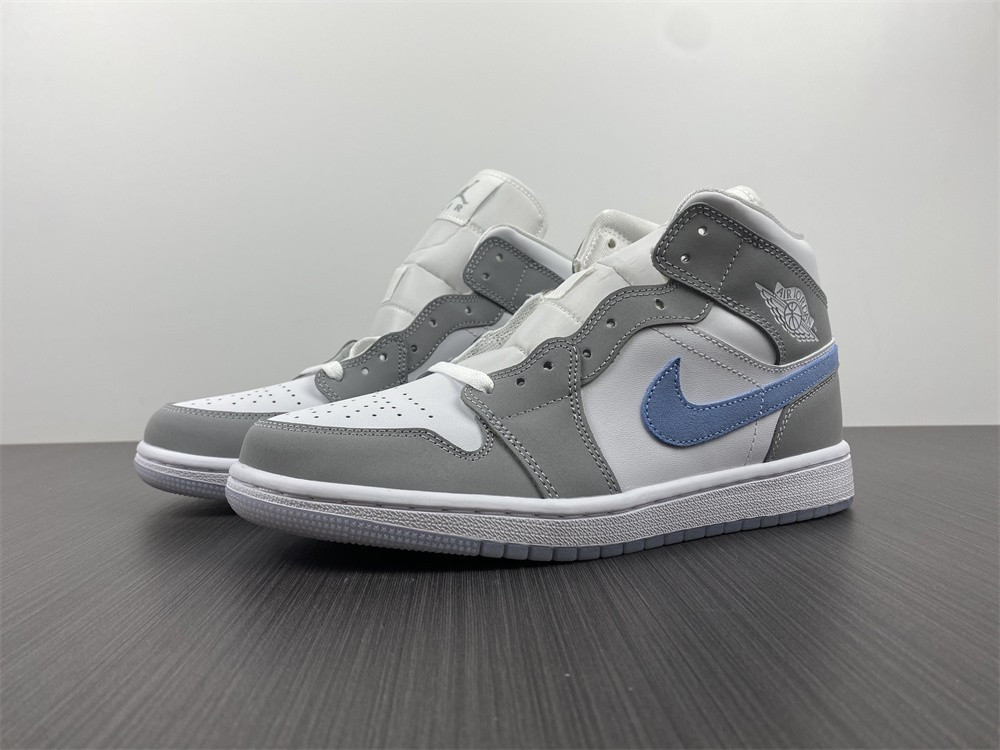 Air Jordan 1 Mid WMNS BQ6472-105