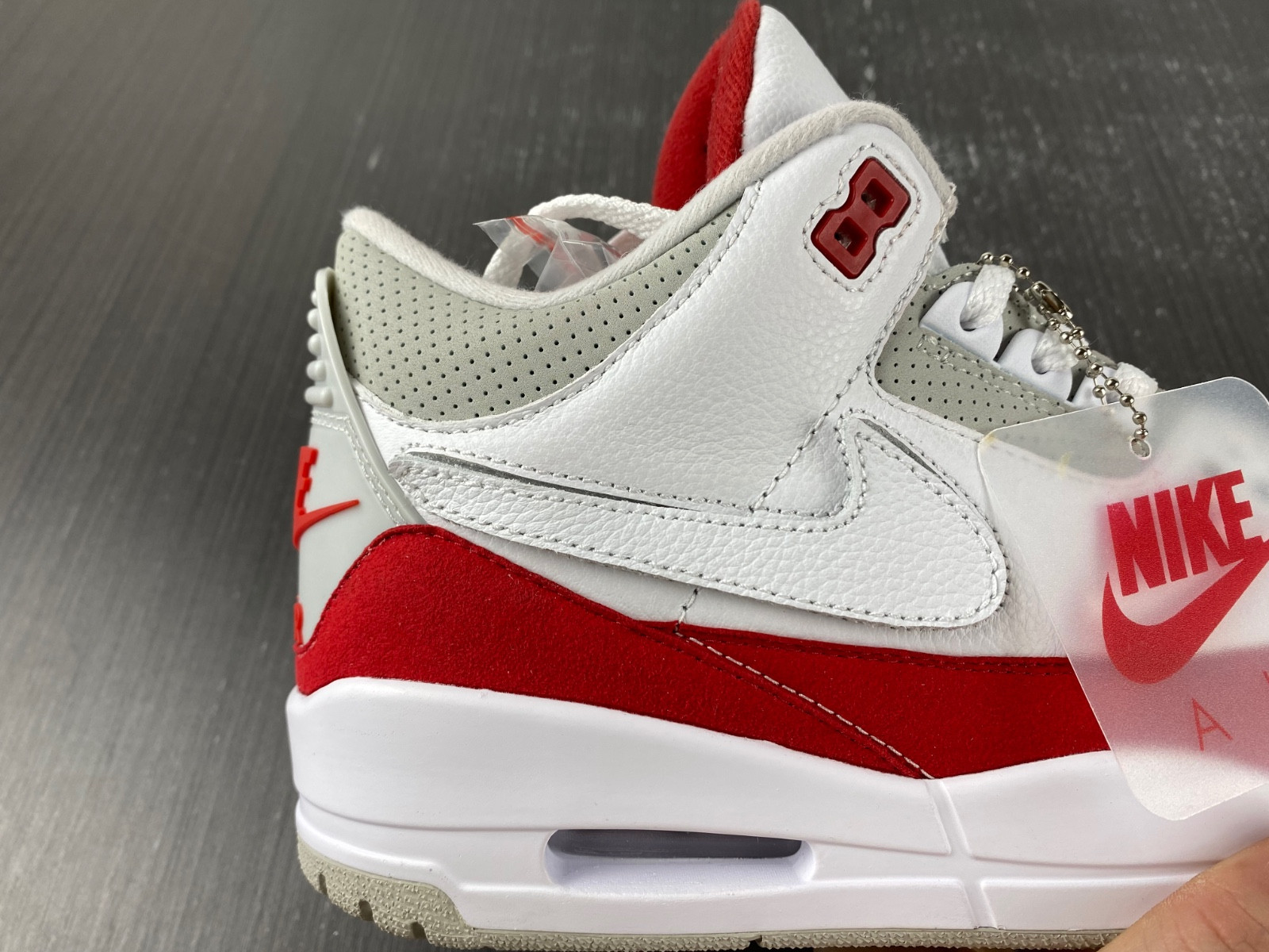Air Jordan 3 Retro Tinker White University Red CJ0939-100