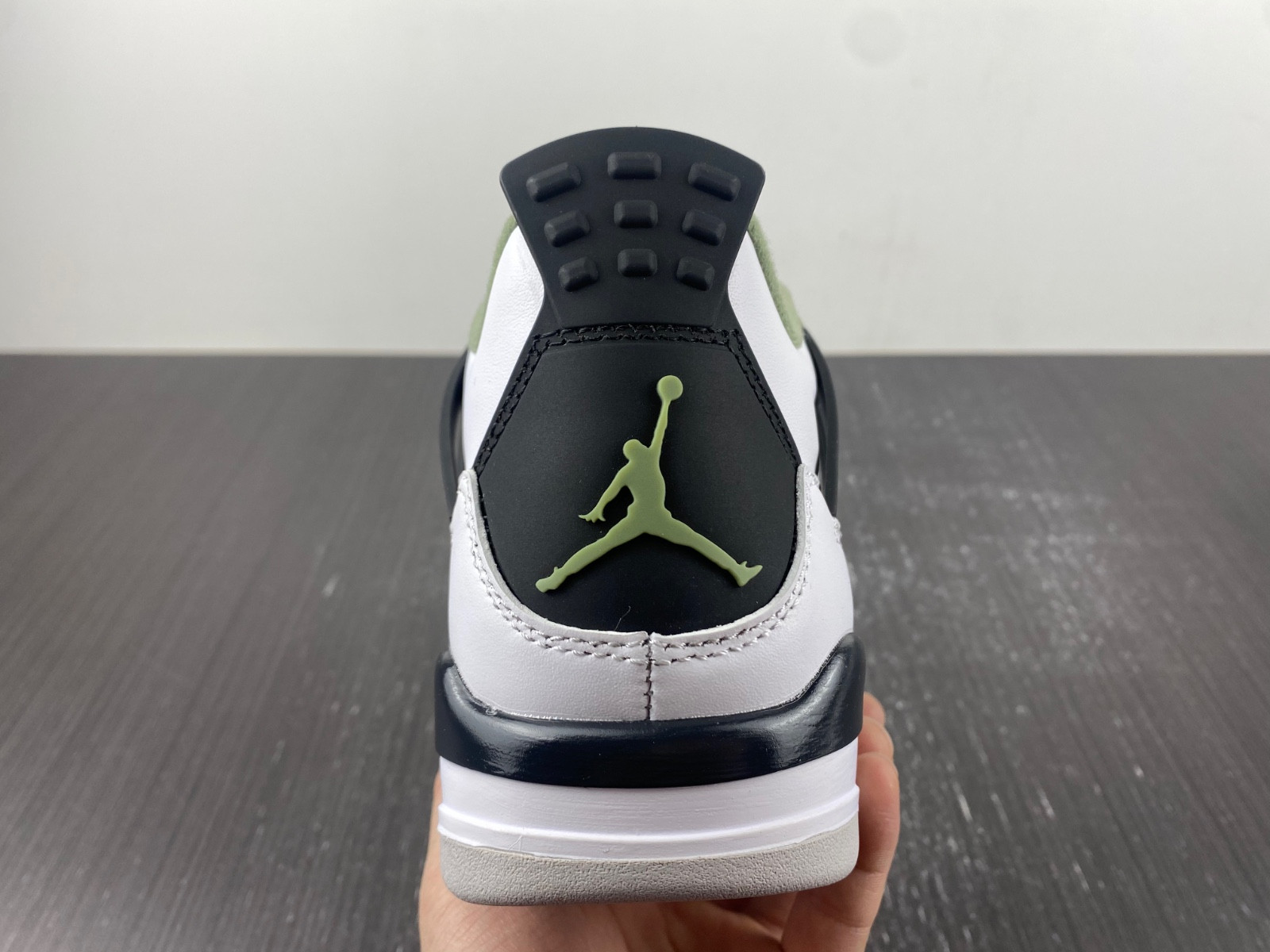 Air Jordan 4 WMNS “sea foam” AQ9129-103