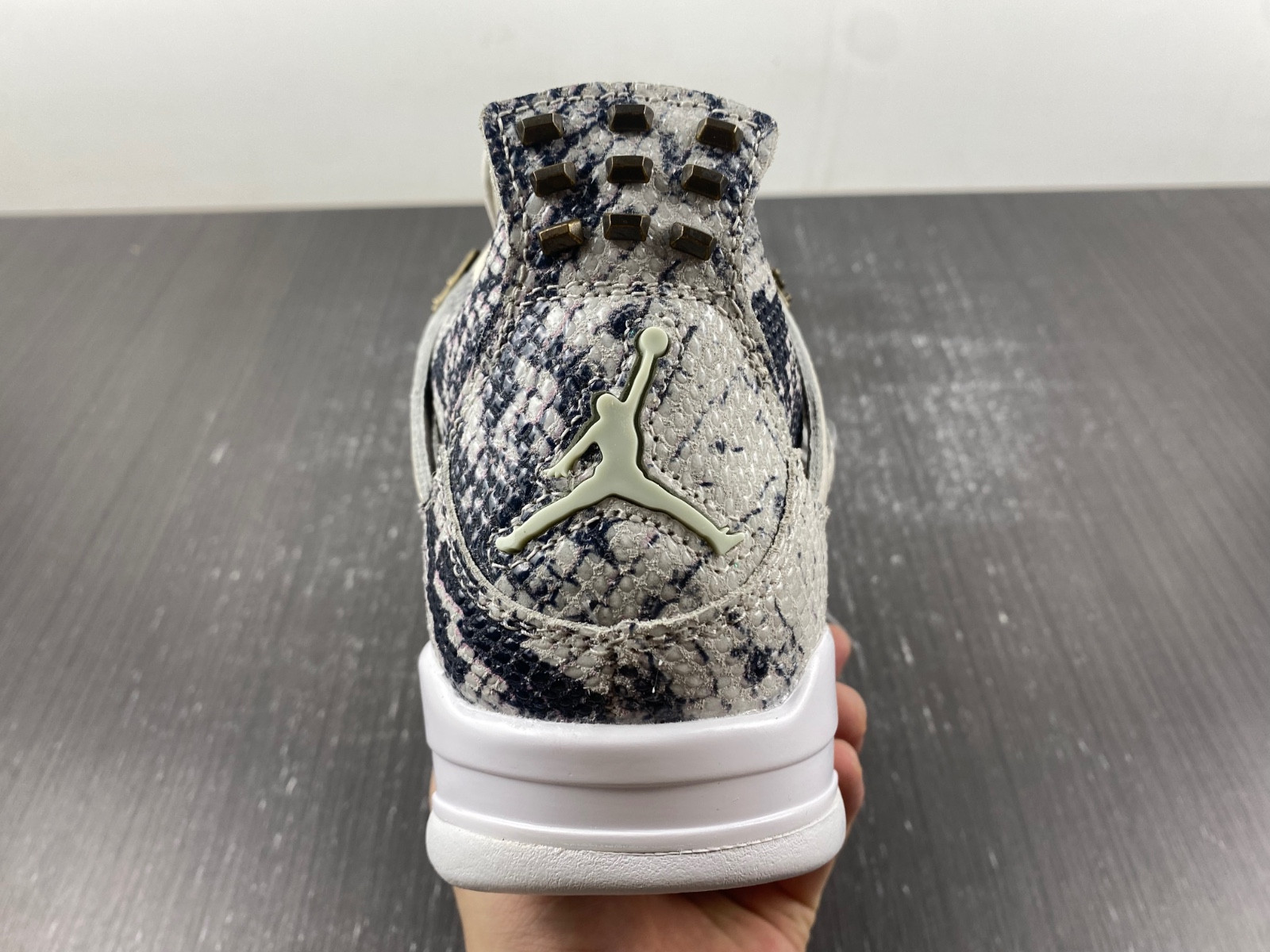 AIR JORDAN 4 RETRO PREMIUM "PINNACLE "SNAKESKIN" 819139-030