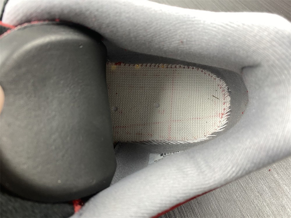 Air Jordan 4 “Red Bull” 308497-603