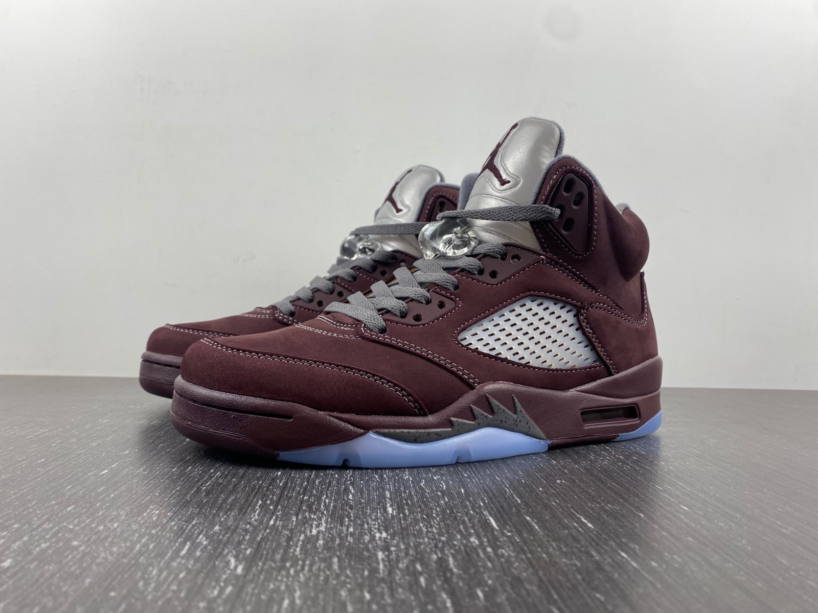 Air Jordan 5 “Burgundy” DZ4131-600