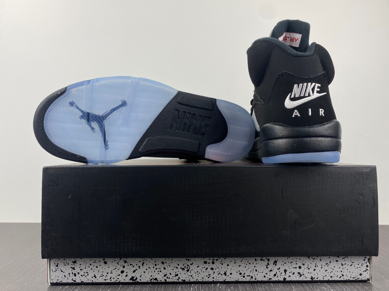 Jordan 5 Retro Black Metallic 845035-003