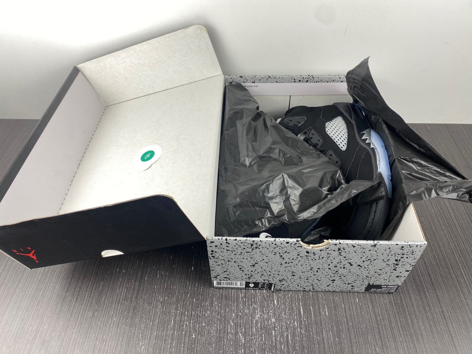 Jordan 5 Retro Black Metallic 845035-003